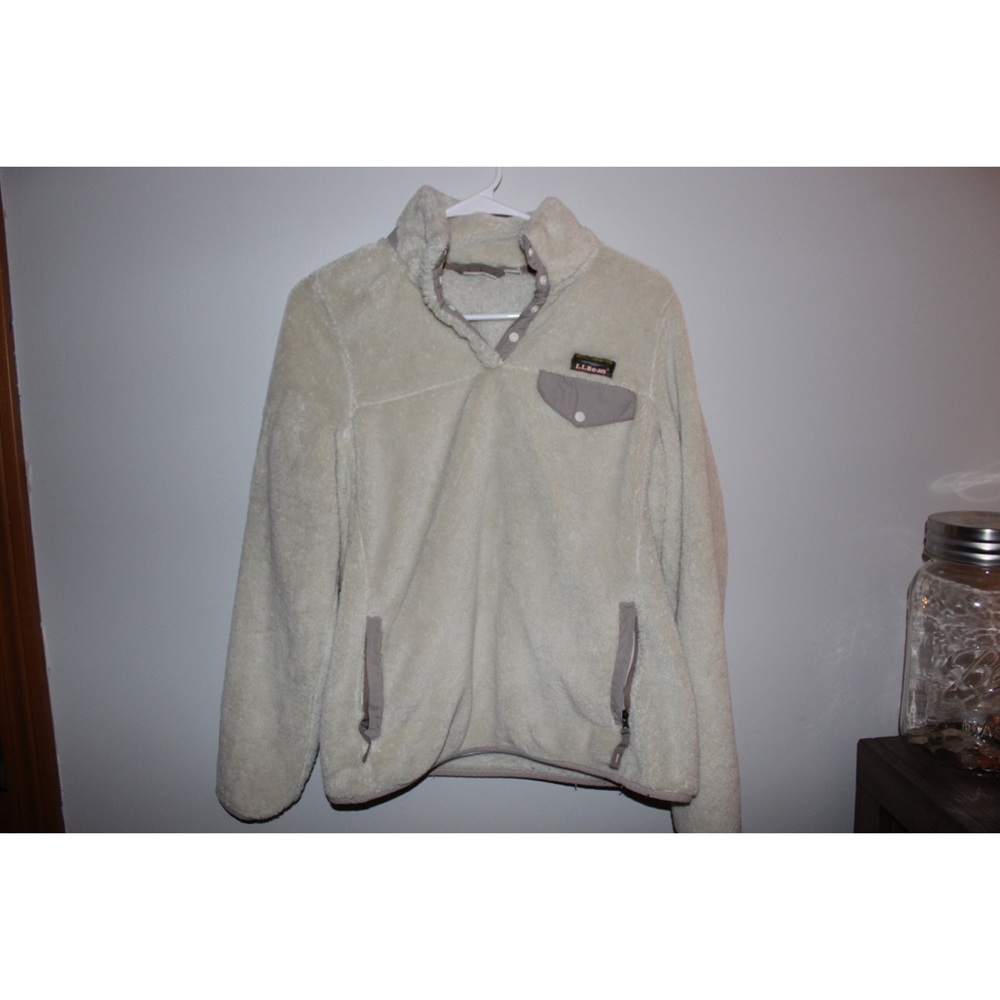 L.L. Bean Plush Quarter Button - image 3